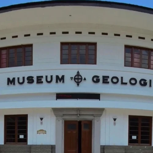 633d6b6a1fff0-museum-geologi_bandung